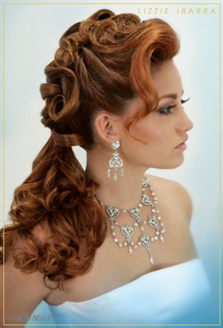 Stylish-curly-Wedding-Hair-Style-for-Women-4